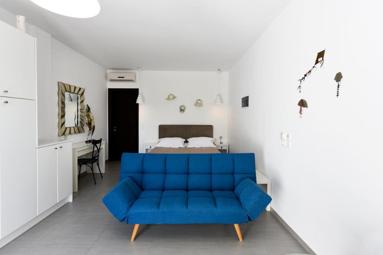 Tsakanos Home Adamantas  ภายนอก รูปภาพ