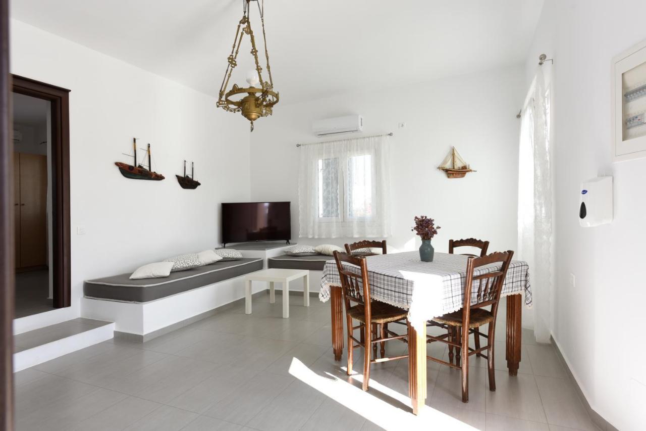 Tsakanos Home Adamantas  ภายนอก รูปภาพ
