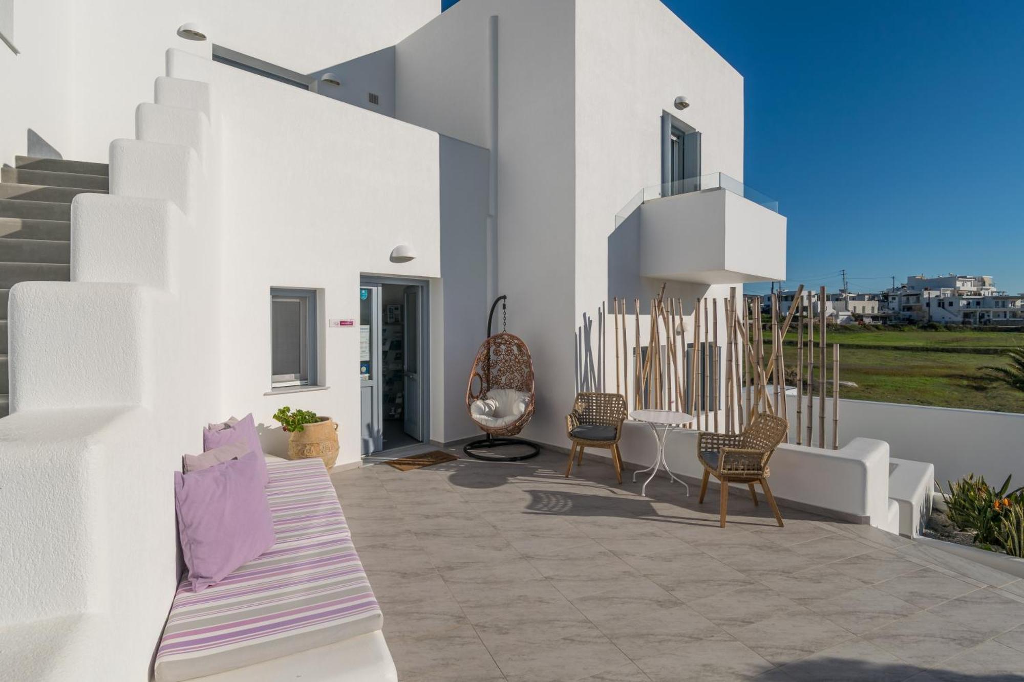 Tsakanos Home Adamantas  ภายนอก รูปภาพ